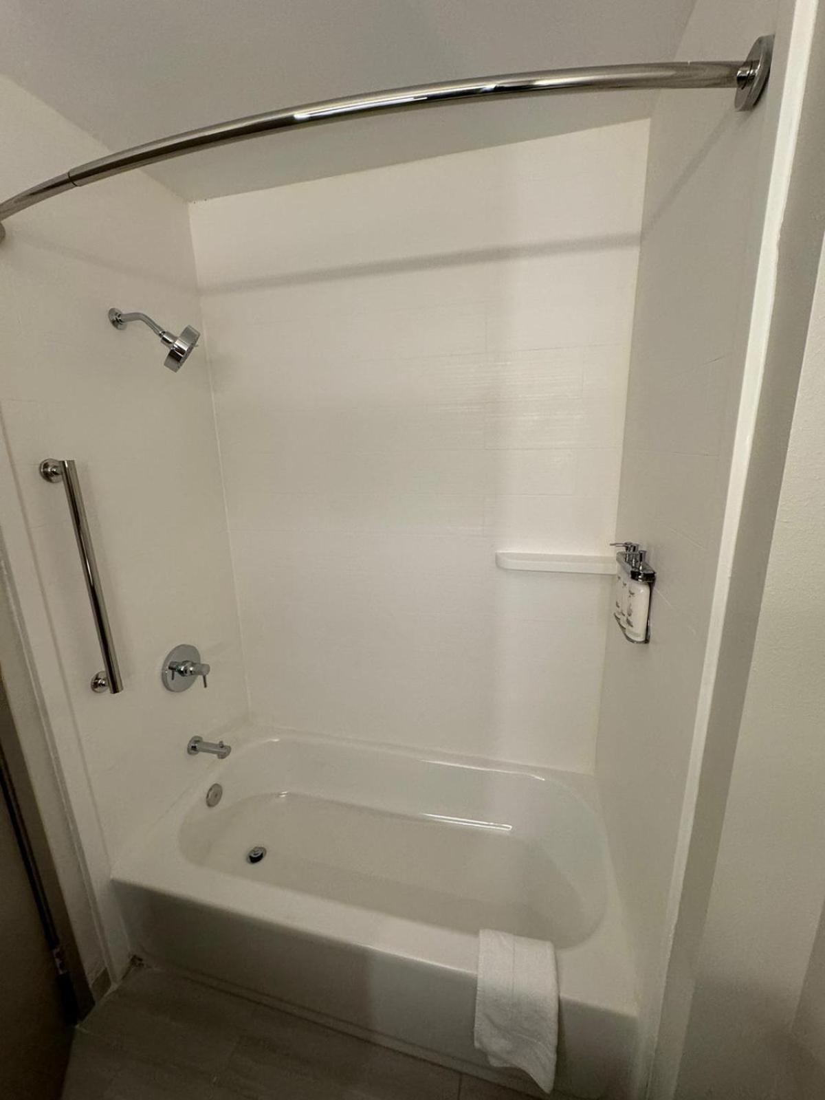 Express & By Ihg Hotel Port Washington
