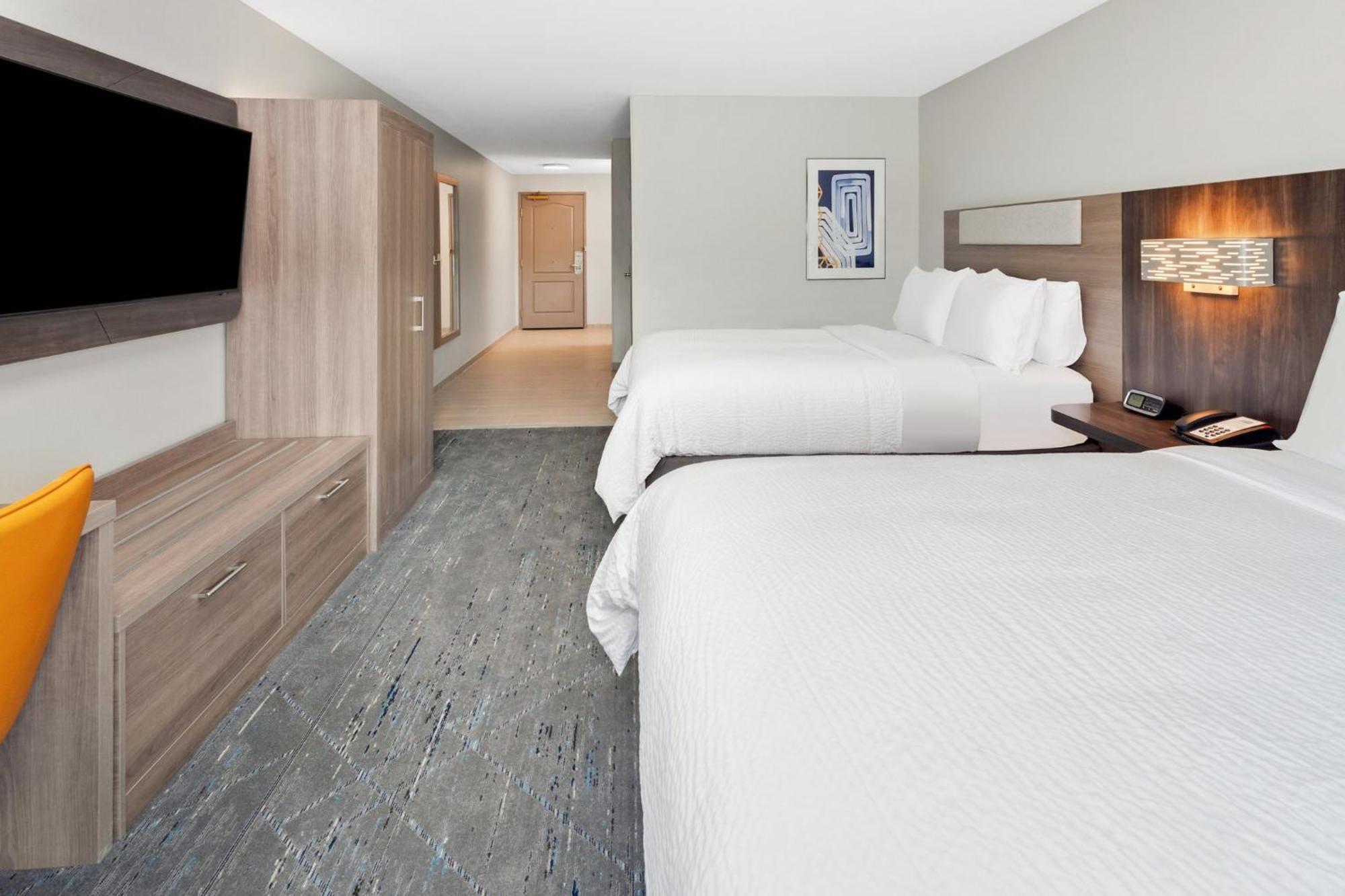 Hotel Express & By Ihg