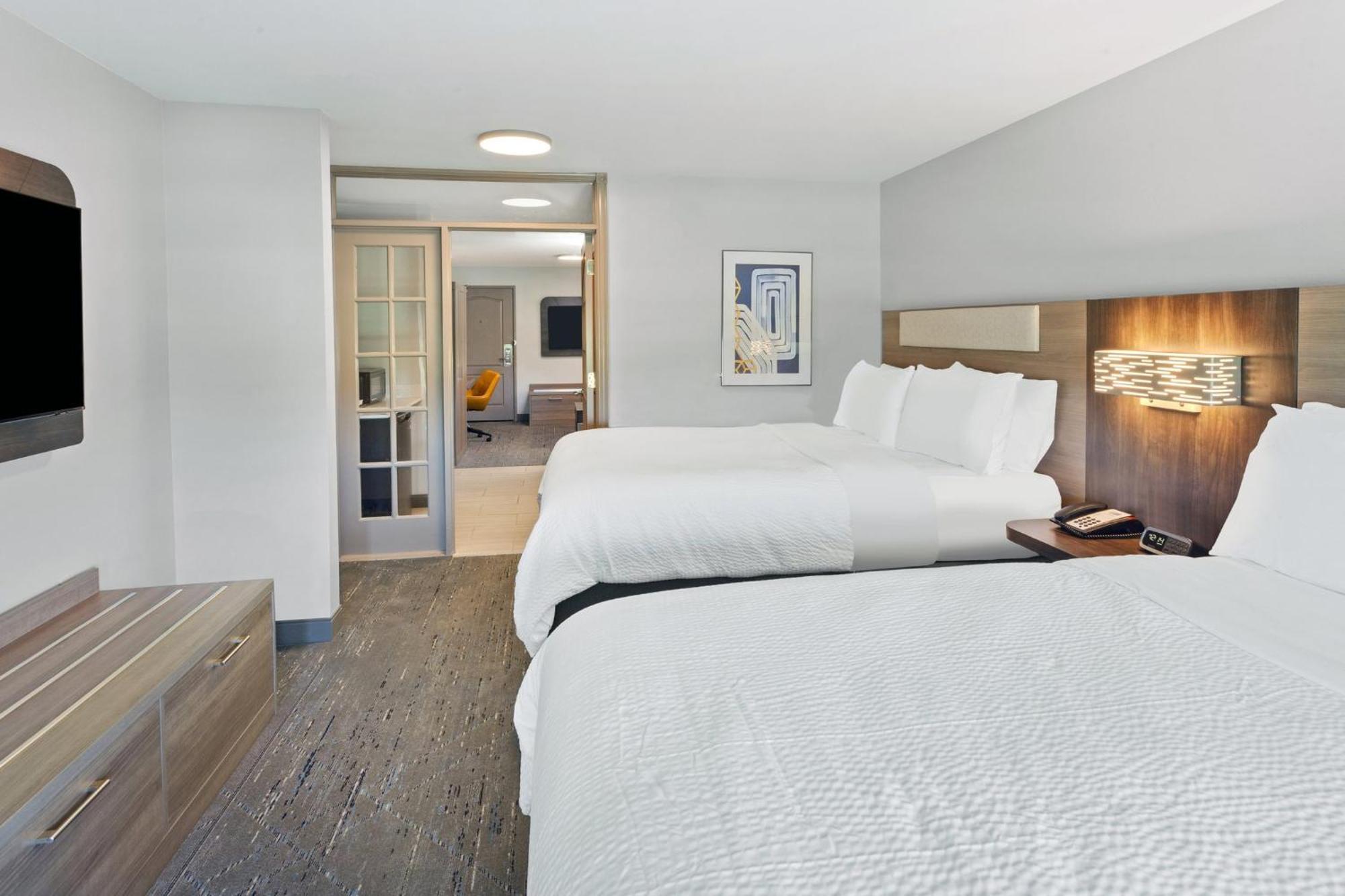 Express & By Ihg Hotel Port Washington