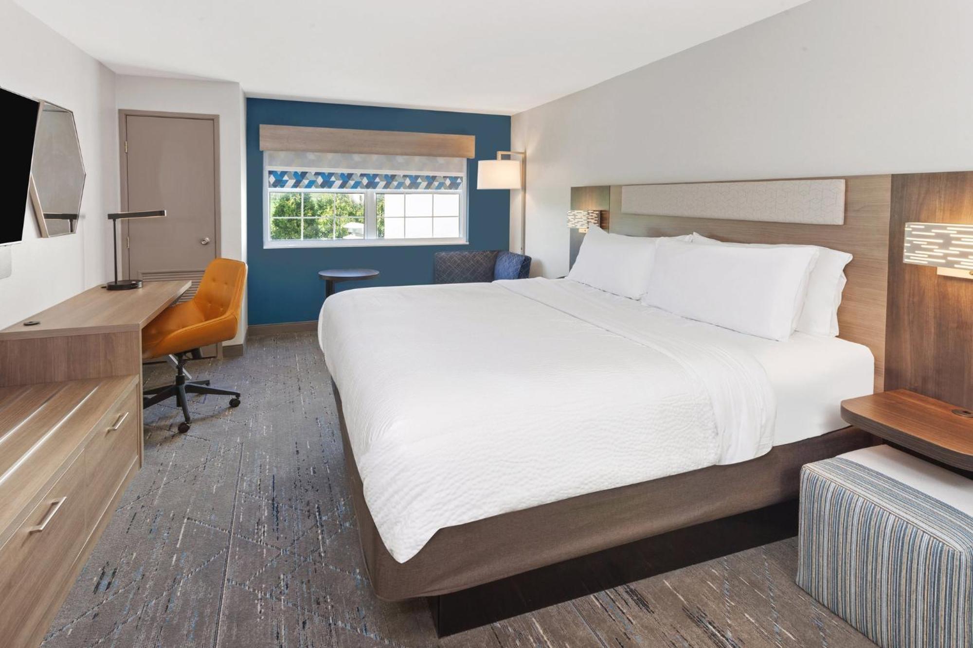 Hotel Express & By Ihg Port Washington