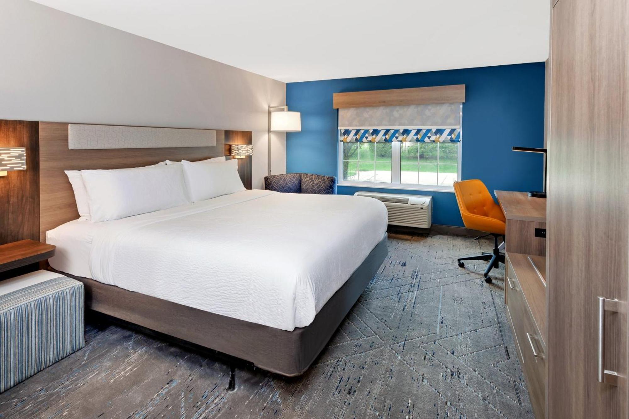 Express & By Ihg Port Washington